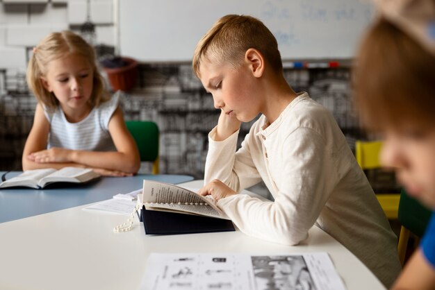 Jak pełna imersja językowa wpływa na rozwój dziecka w pierwszych latach życia?